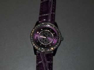Damen Armbanduhr Mit Lila Armband In Kroko - Optik,  Kristalle,  David Sigal Bild