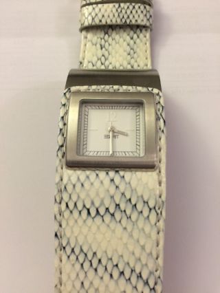 Damenuhr Uhr Für Damen Von Esprit In Weiß Armbanduhr Bild