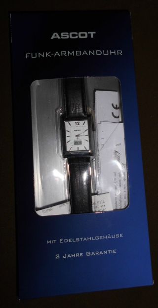 Funk - Armbanduhr Edelstahlgehäuse Inkl.  Lithium Qualitätsbatterie 