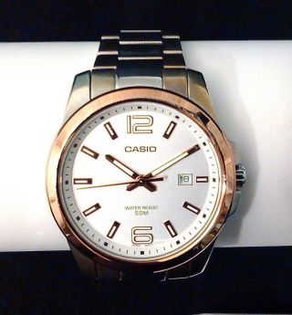 Casio Herrenuhr/unisex - Armbanduhr Mit Datum Bild
