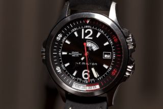 Hamilton Khaki Navy Gmt H77750 Armbanduhr Herren 600ft Automatic Bild