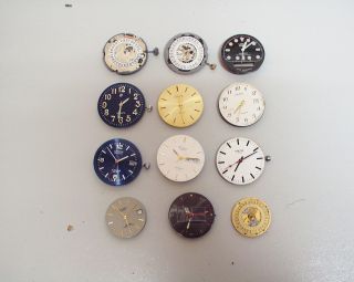 12 Stk.  Damen Und Herren - Uhrwerke - Mit Einigen Zifferbätter Konvolut Bild