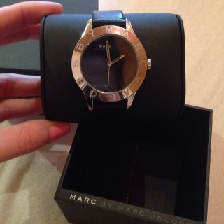 Marc Jacobs Uhr Modell Mbm 3044,  Lederarmband Schwarz Bild