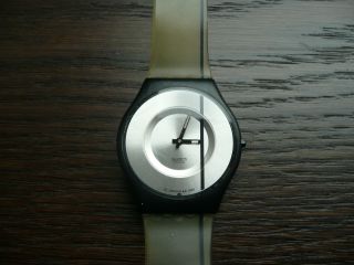 Swatch Watch Uhr Armbanduhr Skin Transparent Mit Schwarzem Streifen Bild