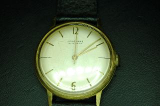Armbanduhr Der Marke Junghans Bild