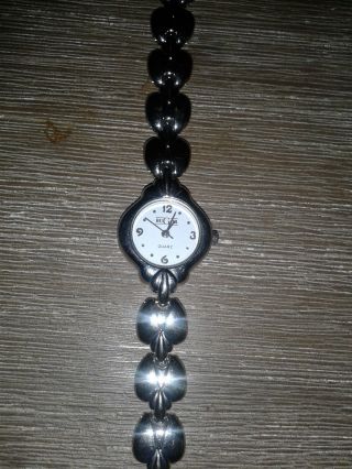 Armbanduhr Von Bugor,  Silbernes Metallband,  Batterie Leer,  Uhr Damen,  Neuwertig Bild
