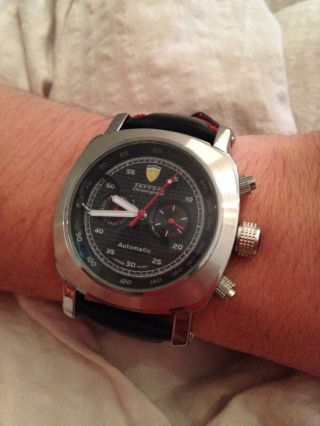 Nagelneue Ferrari Uhr (nicht Orginal) Bild