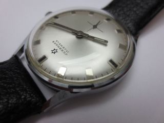 Eleganter Schick Der 60er: Junghans Vintage - Armbanduhr Bild